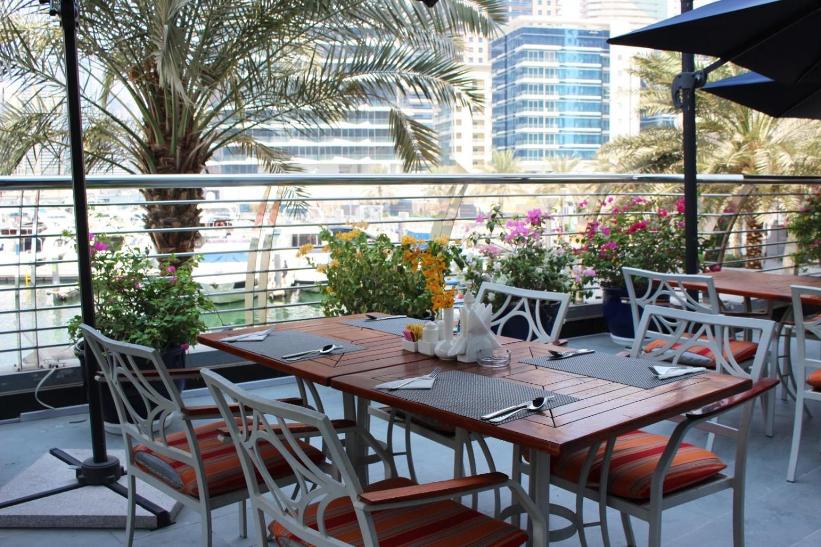 Signature Hotel Apartments And Spa Dubai Eksteriør billede