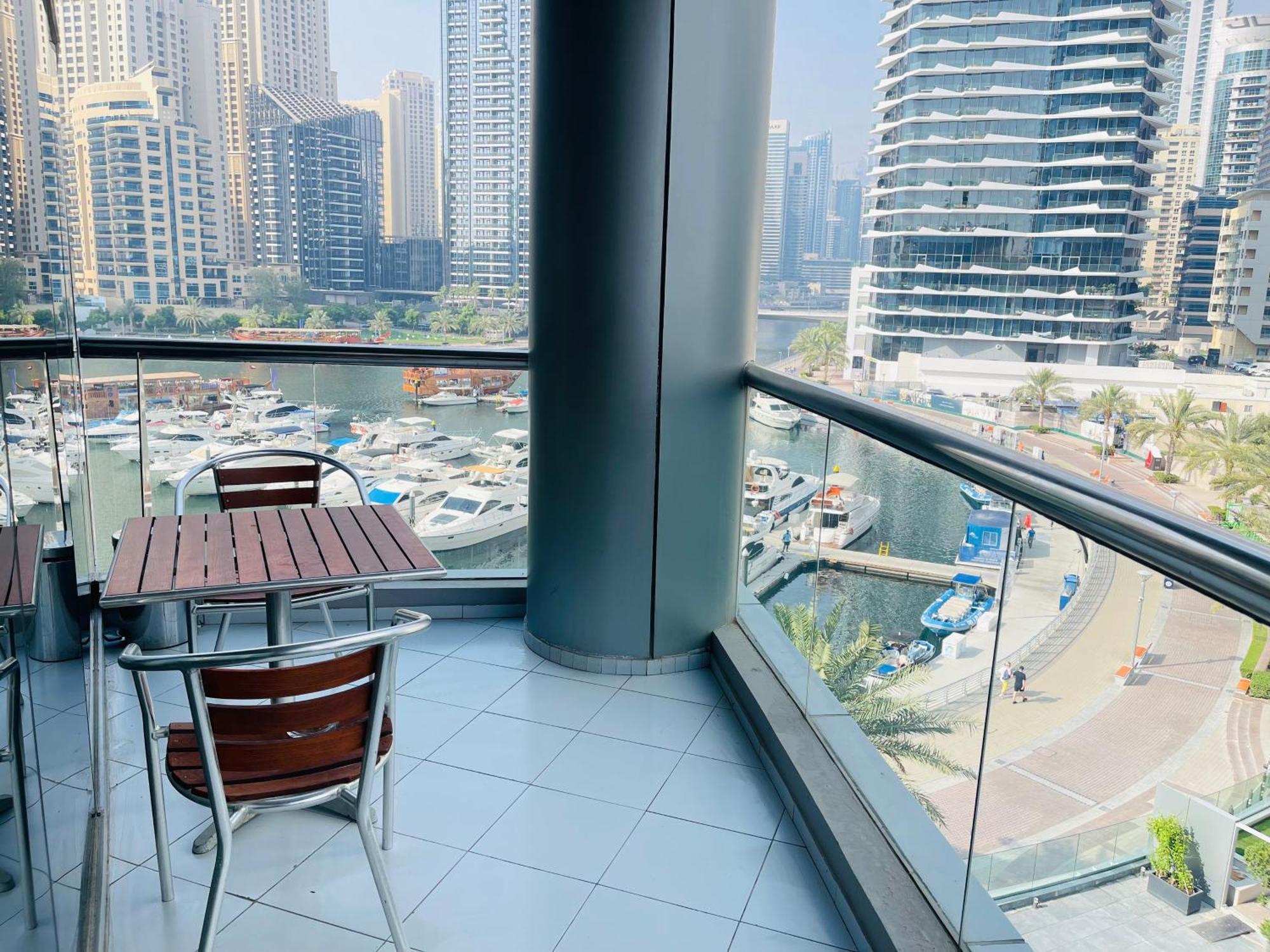 Signature Hotel Apartments And Spa Dubai Eksteriør billede